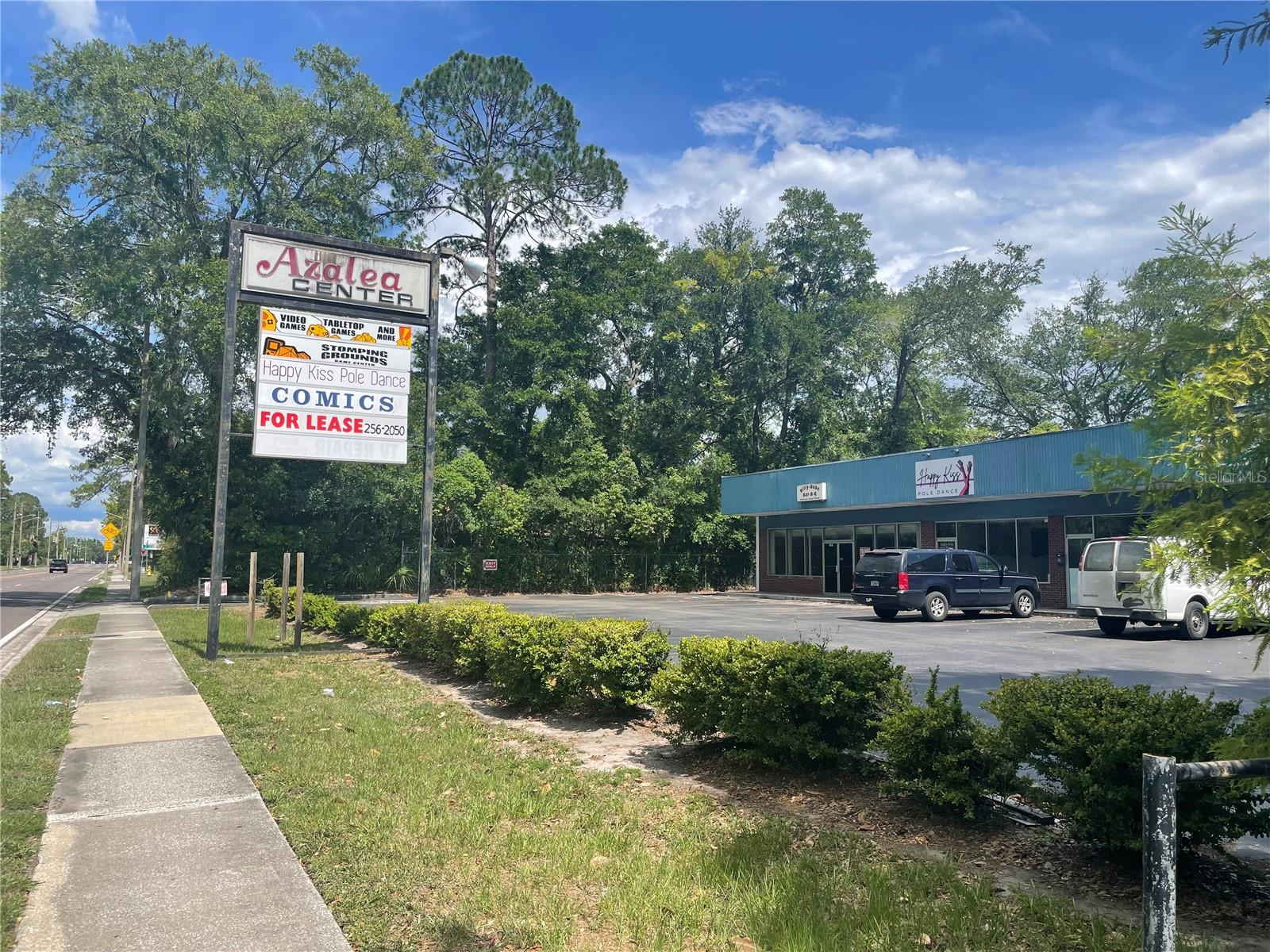 Perfect rental space for restaurant, service or retail industry. Don't go for those NNN leases. We offer a modified lease and at $13 a square foot with automatic increases built into the lease! Property is ready for you to start the remodel and reach your dreams of owning your own business. 23rd street offers amazing high drive by count, next door to the very busy Wards super market, plenty of parking including handicap ramp and space for two exterior signs. Property was used as a BBQ restaurant and has two ADA bathrooms, 1 full bathroom in the office, wired for security system, hot water heater, small sink, hood with fire suppression system, a grease trap, storage rooms, front and back seating areas, bar, money receiving area, several booths, lots of natural light in front and you get a slot on the main sign at the road and one above your door. Call or text today for a private viewing of the property and get started with application including background and credit check. It is time you made your dreams come true!