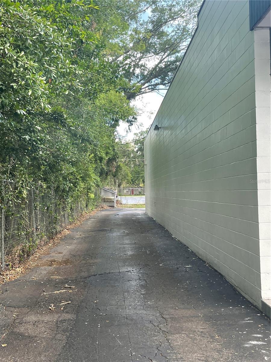 LUCILE COURT - Commercial Lease