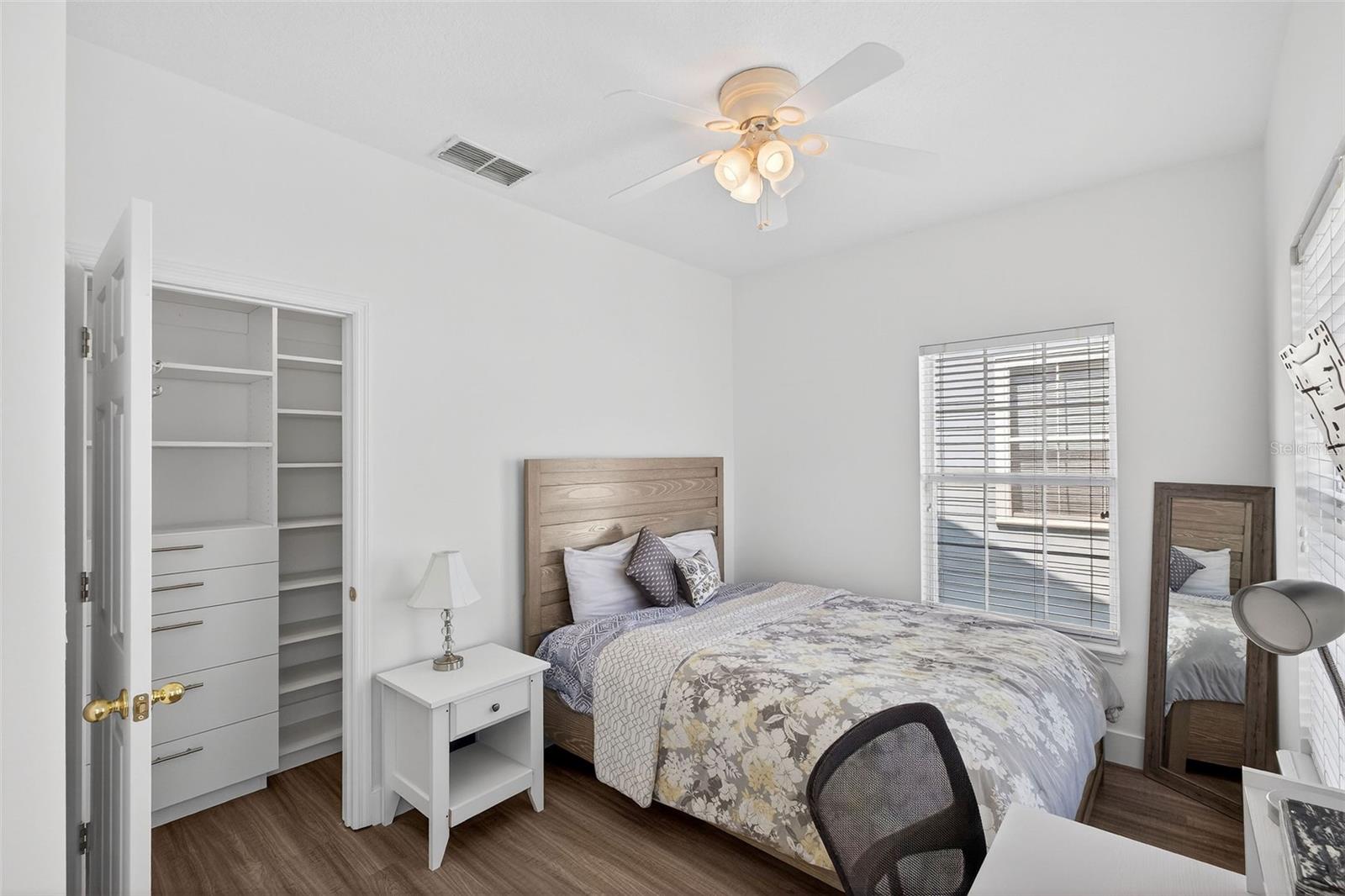 CELEBRATION LAKE EVALYN - Residential