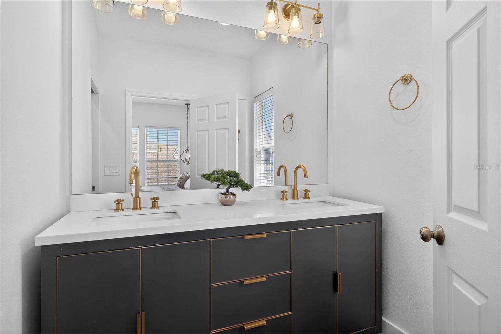 CELEBRATION LAKE EVALYN - Residential