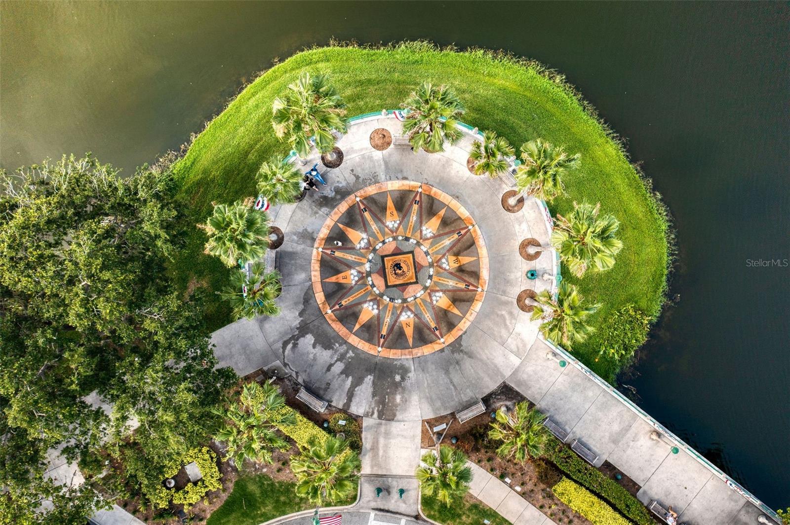 CELEBRATION LAKE EVALYN - Residential