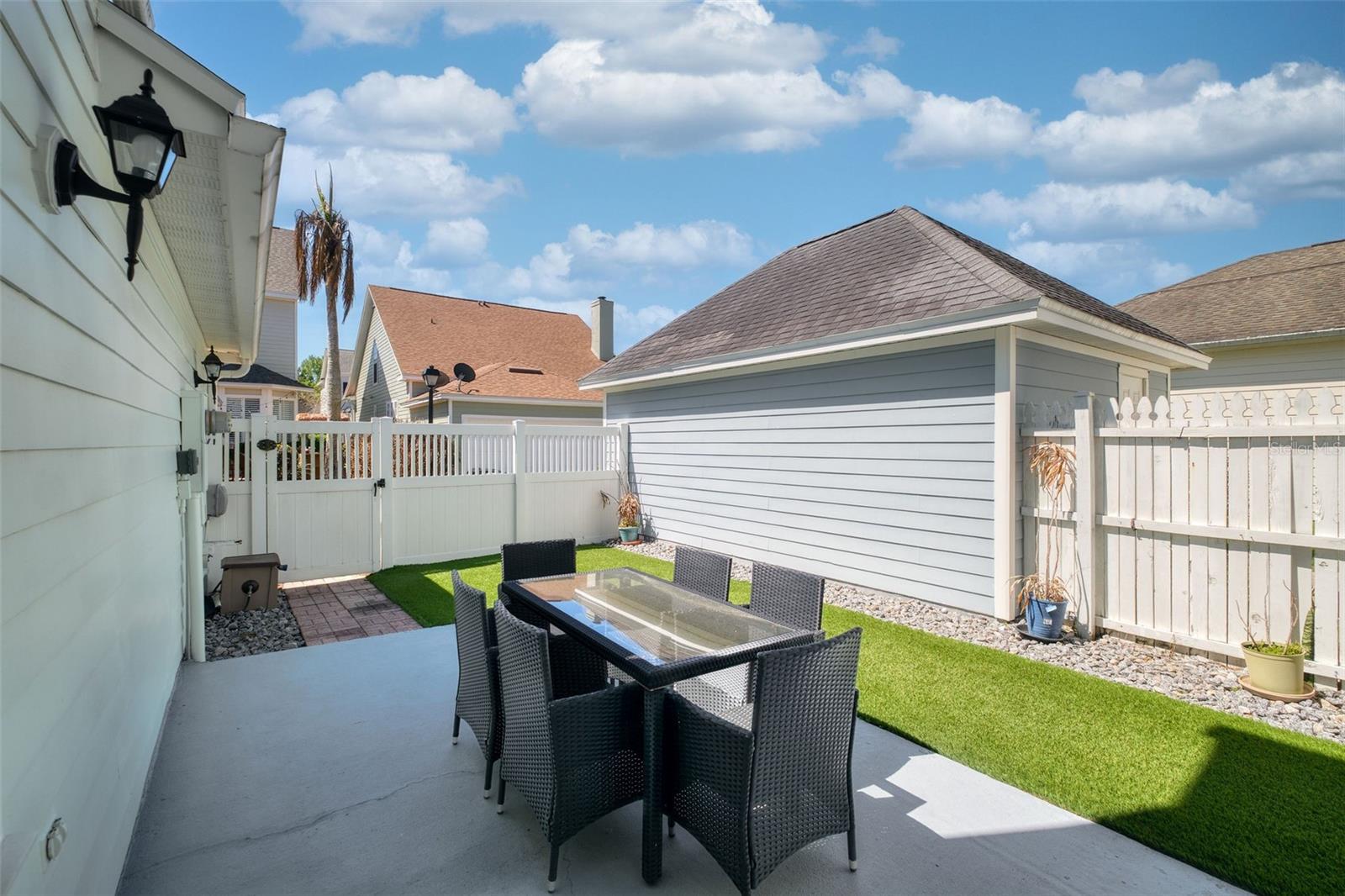 CELEBRATION LAKE EVALYN - Residential