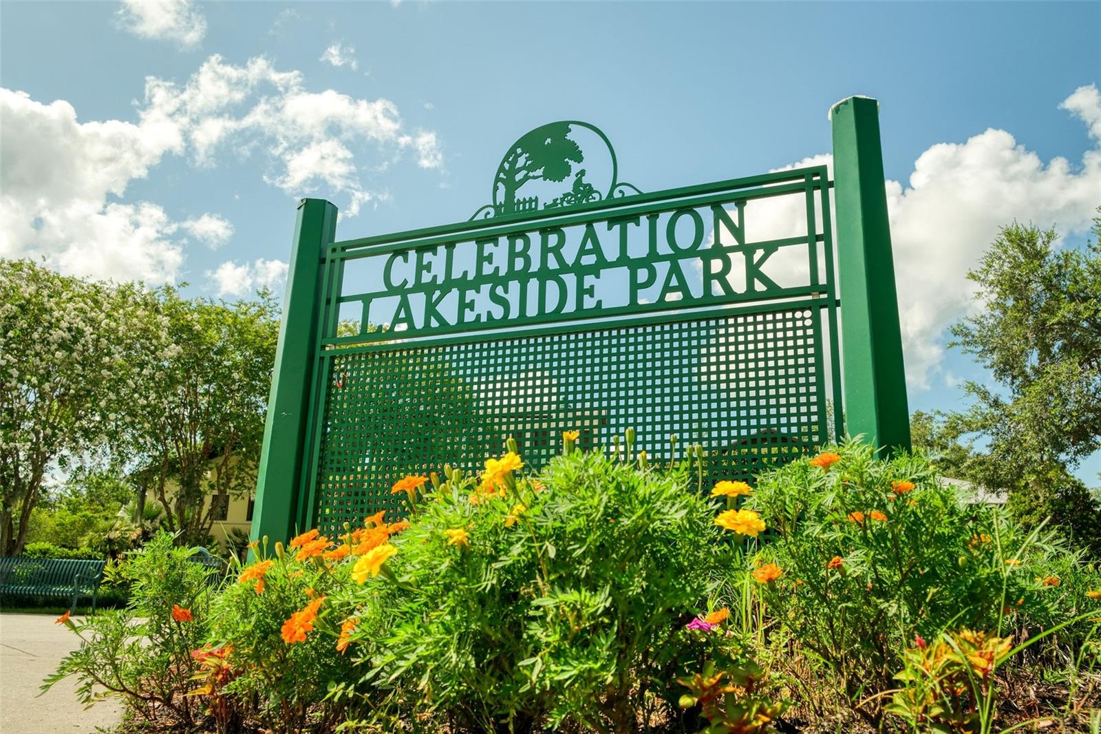 CELEBRATION LAKE EVALYN - Residential