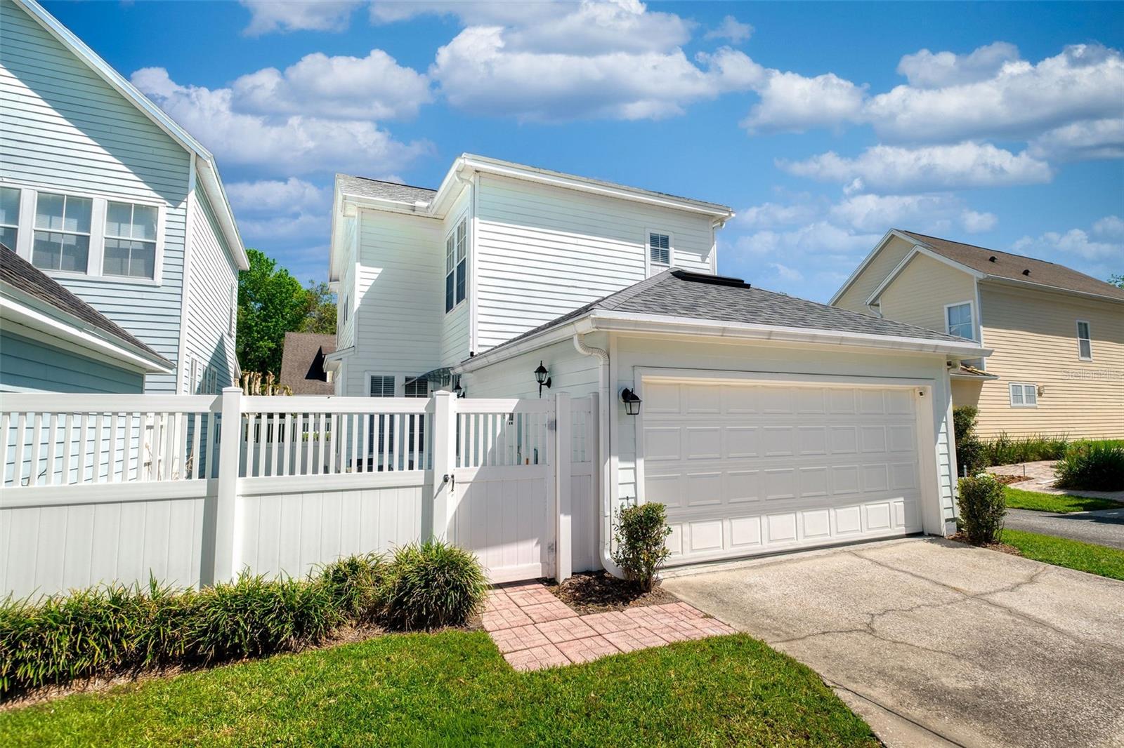 CELEBRATION LAKE EVALYN - Residential