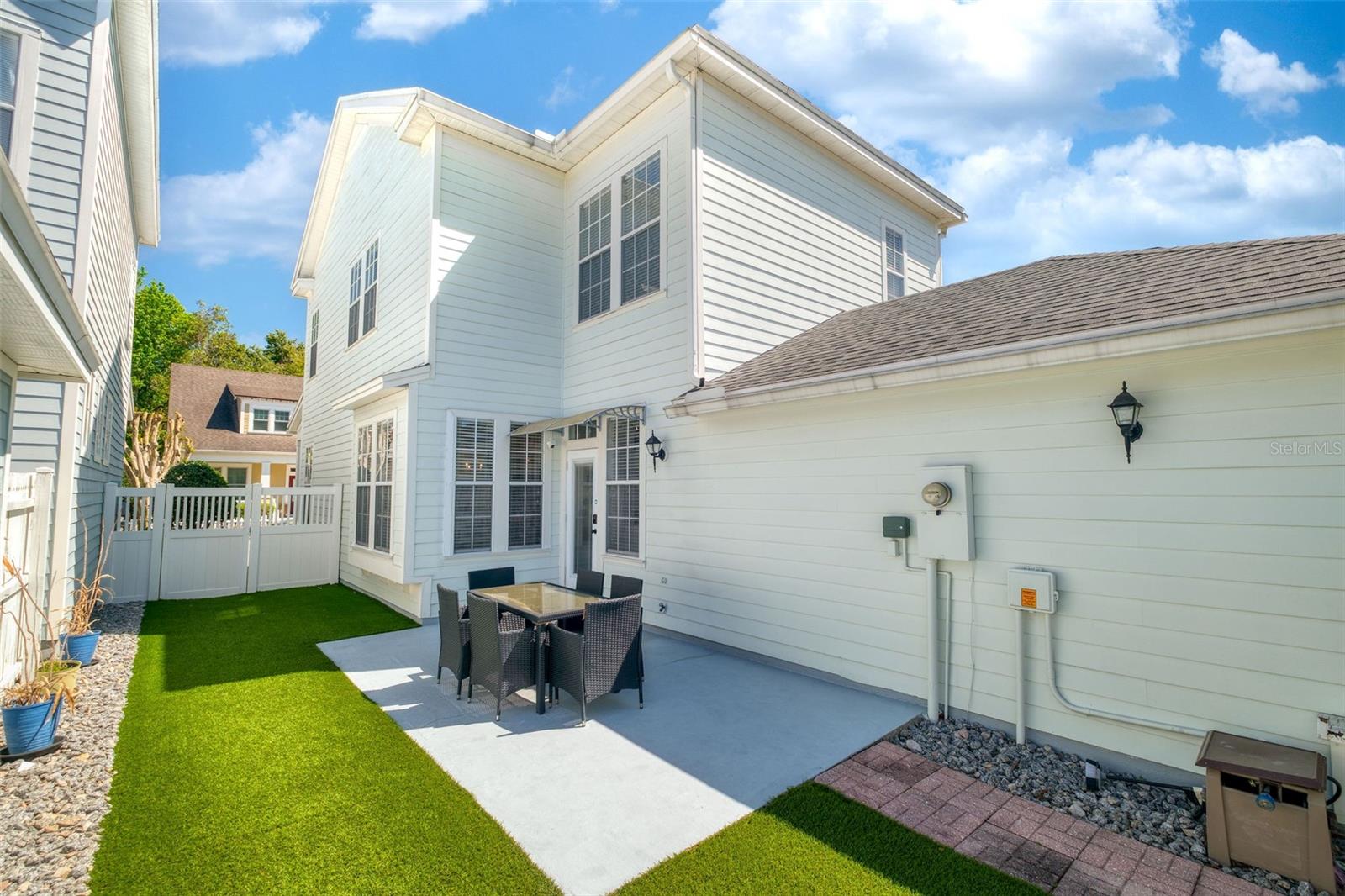 CELEBRATION LAKE EVALYN - Residential