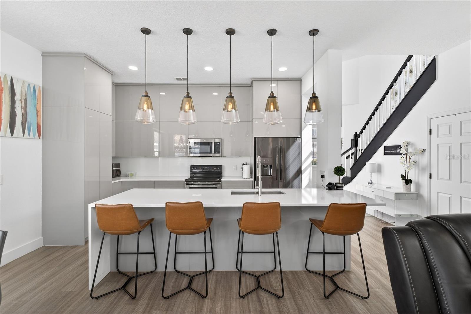 CELEBRATION LAKE EVALYN - Residential