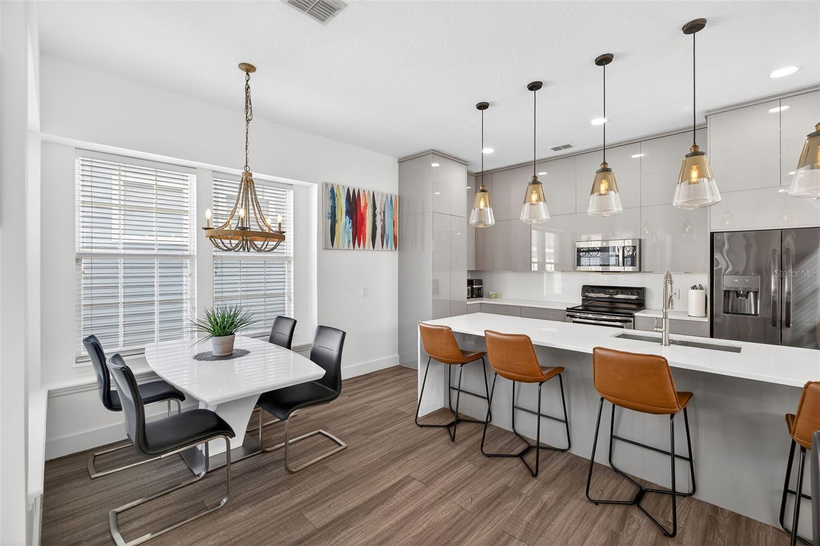 CELEBRATION LAKE EVALYN - Residential