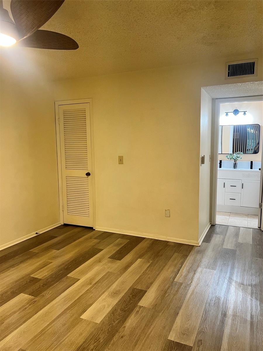 RAINTREE VILLAGE CONDO N - Residential