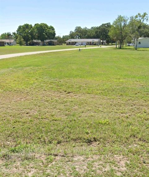 500 DOGWOOD DRIVE SEBRING FL 33876