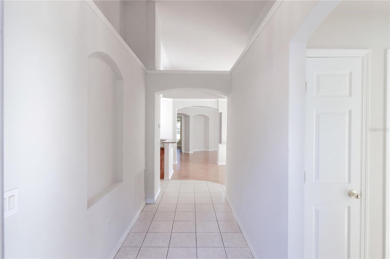 2612 WHITEWOOD ROAD