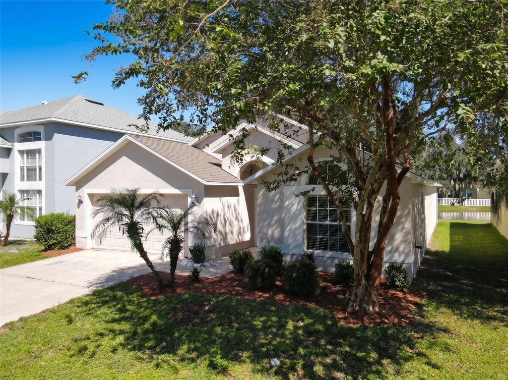 Photo of 2612 Whitewood Road, Mulberry, FL 33860 (MLS # O6449616)