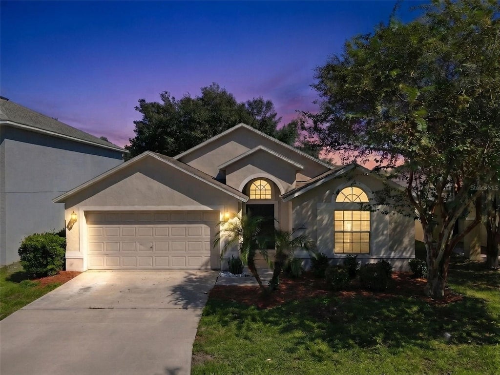 Photo of 2612 Whitewood Road, Mulberry, FL 33860 (MLS # O6449616)