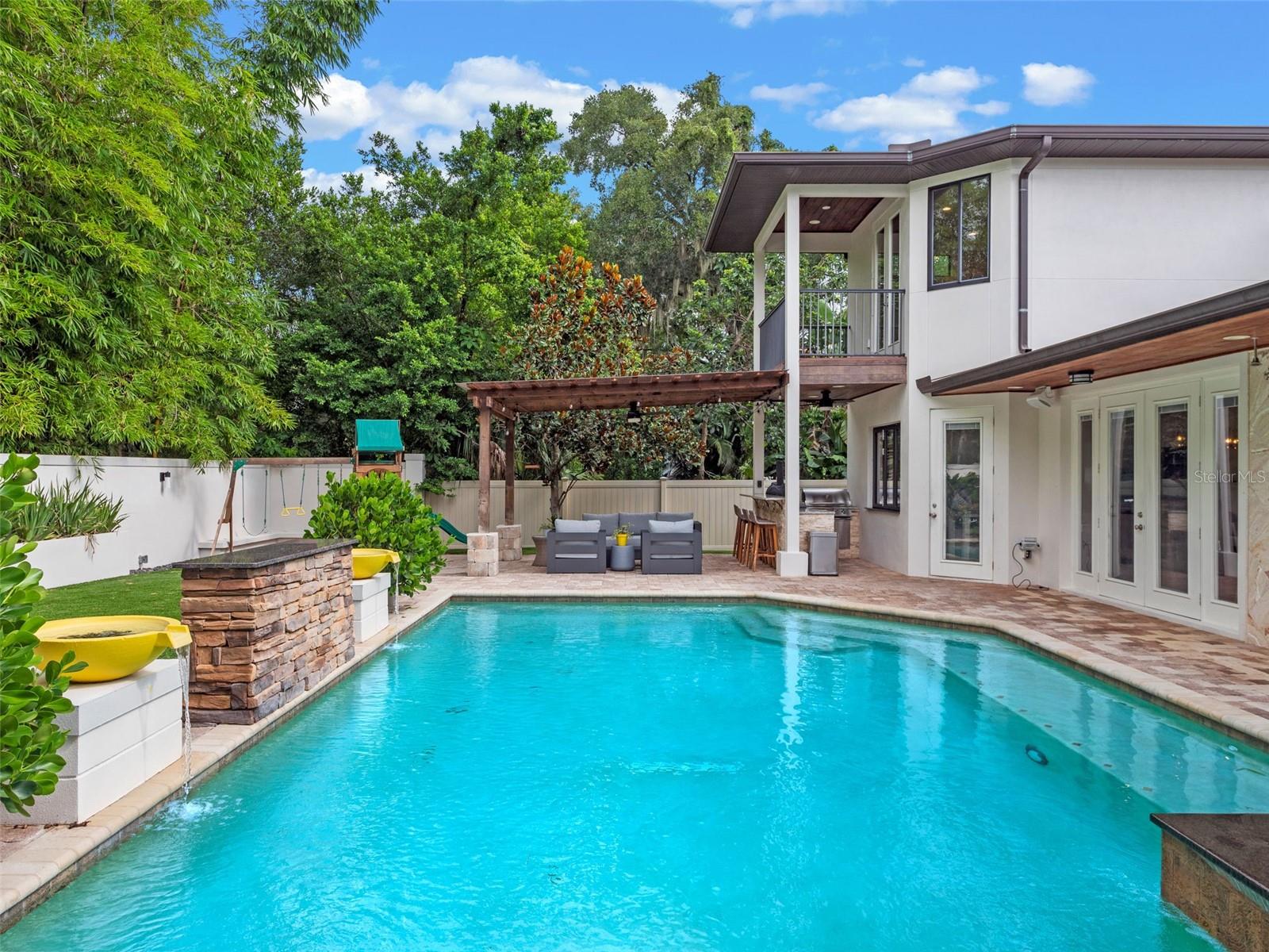 DIXIE TERRACE - Residential