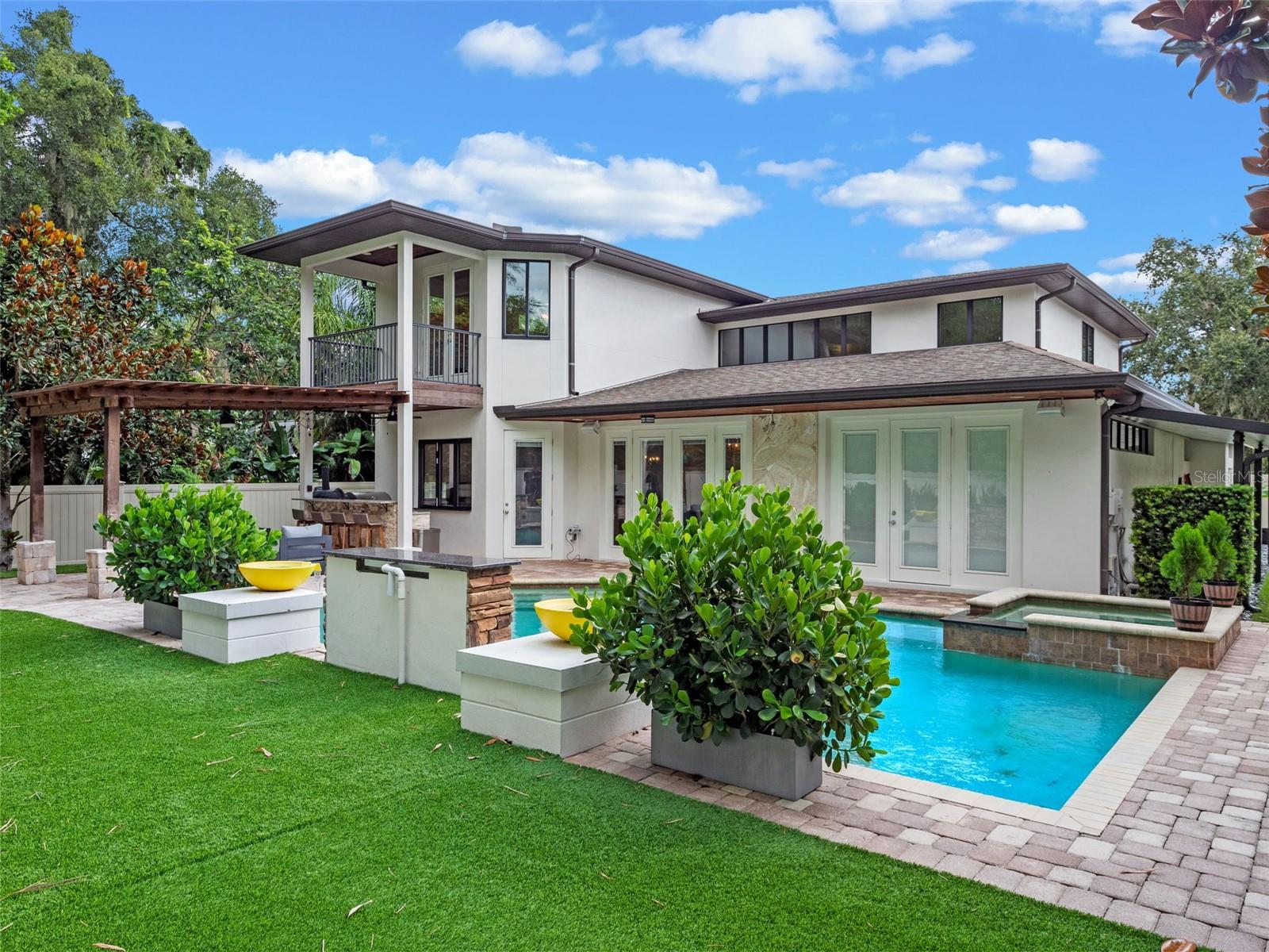 DIXIE TERRACE - Residential