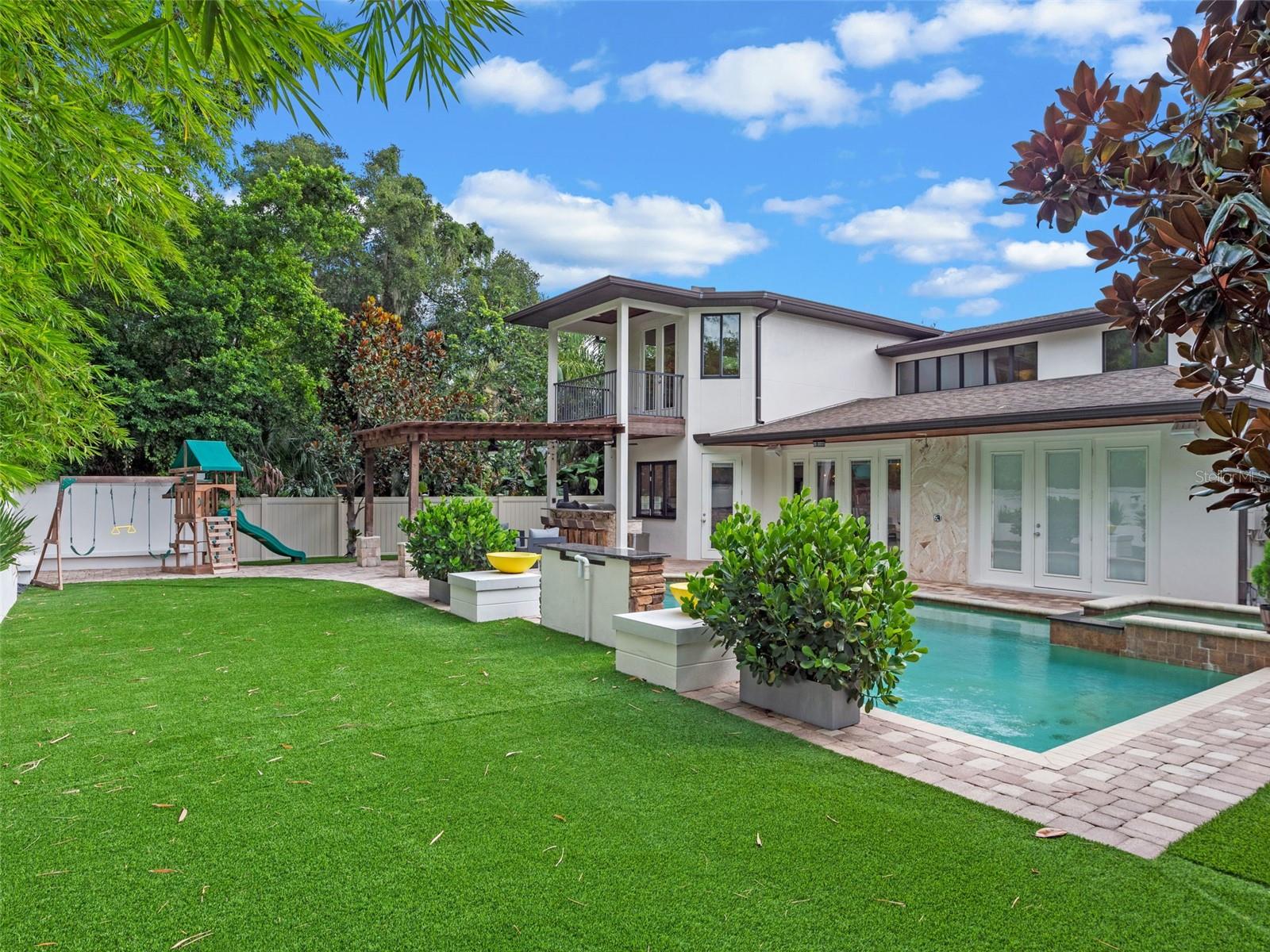 DIXIE TERRACE - Residential