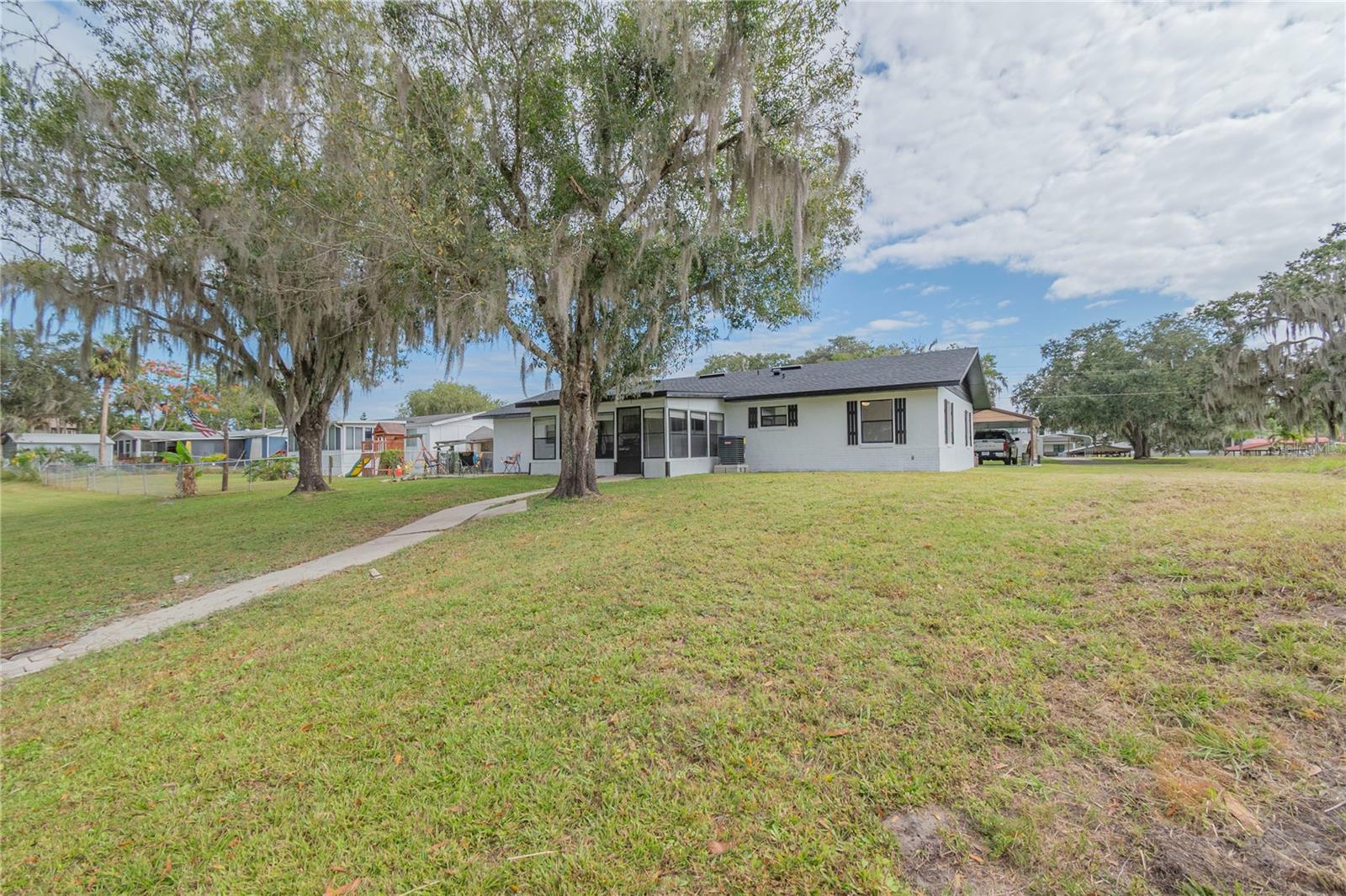 PALM SHADOWS VACD - Residential