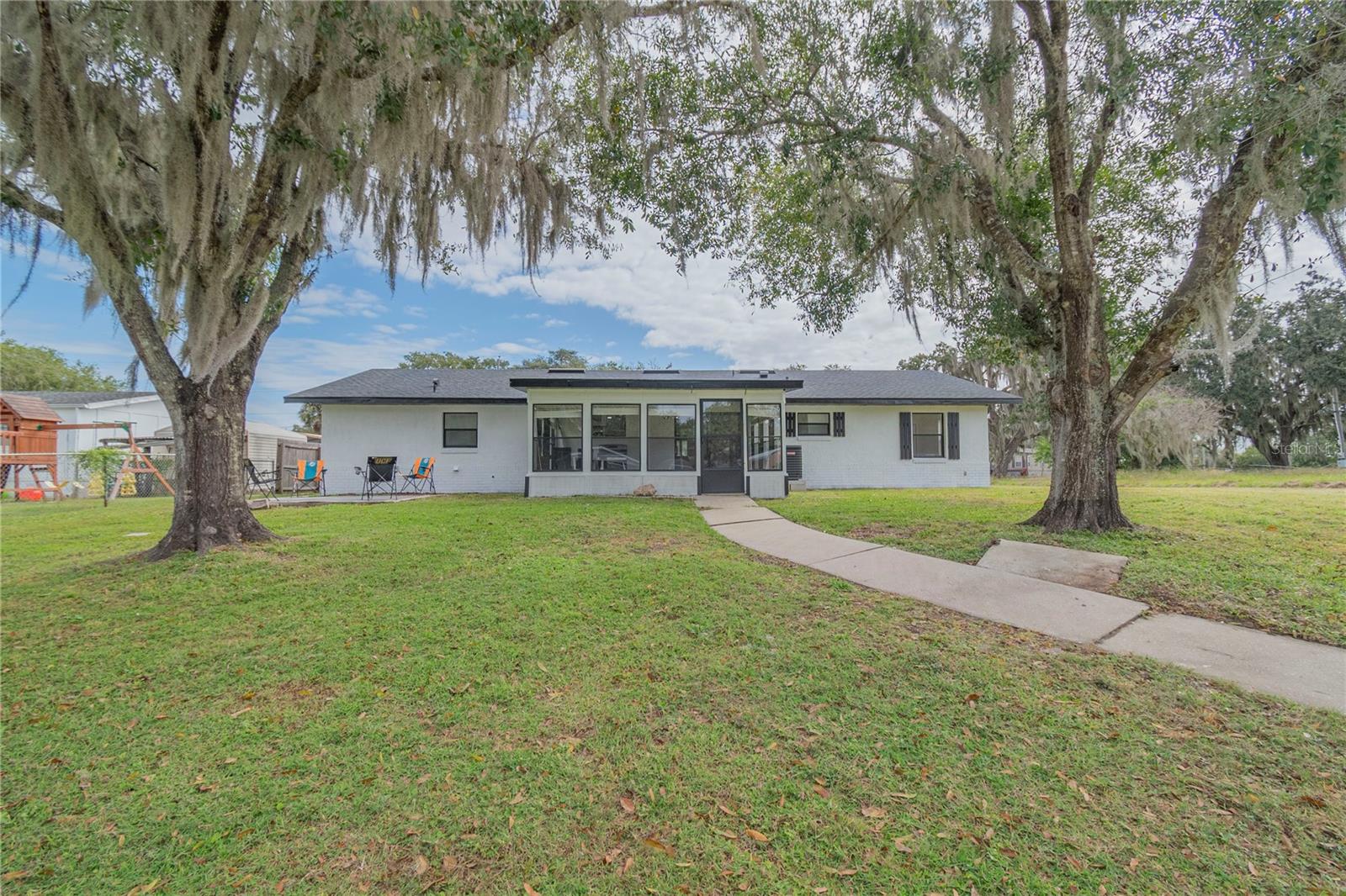 PALM SHADOWS VACD - Residential