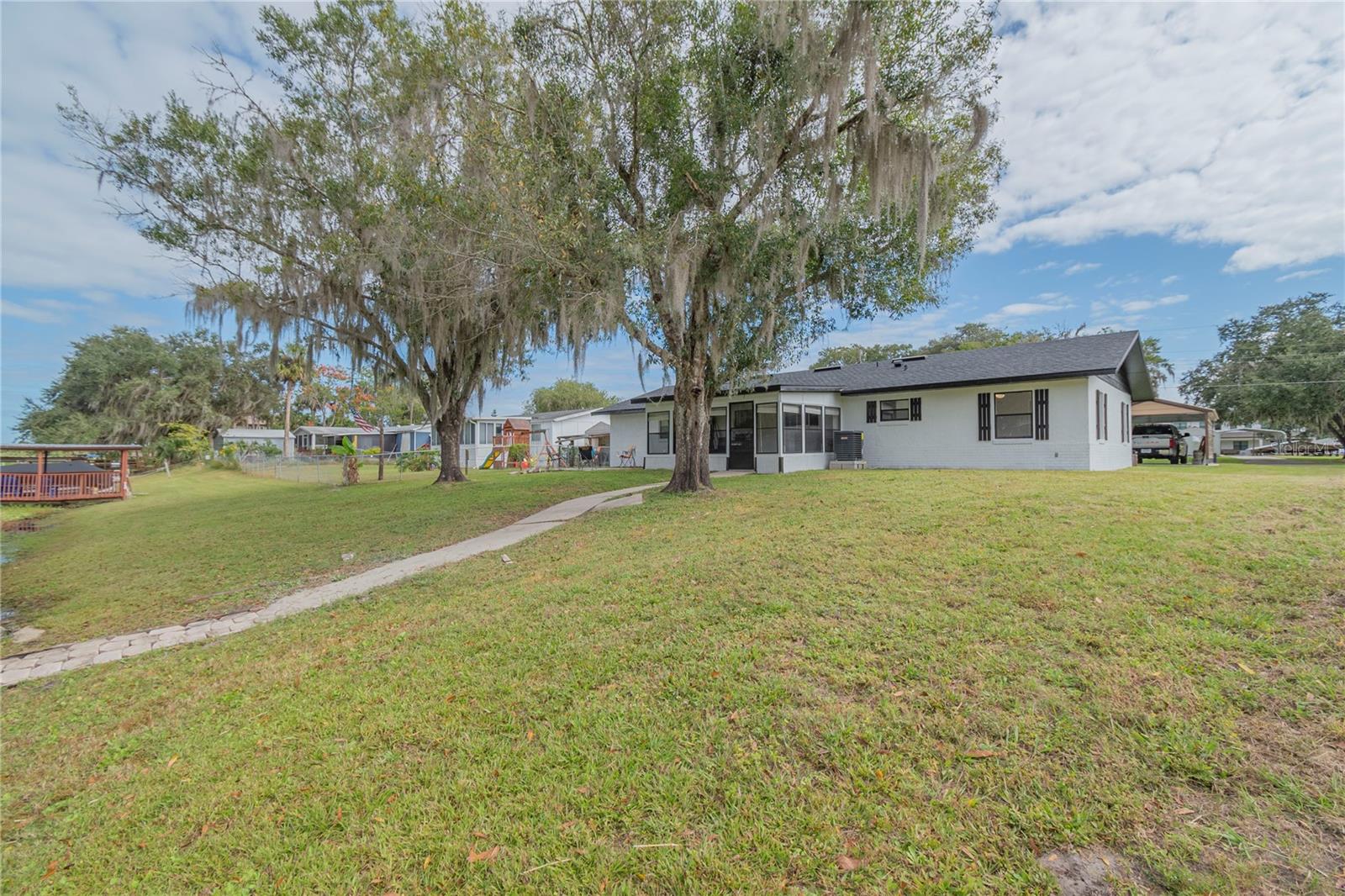 PALM SHADOWS VACD - Residential