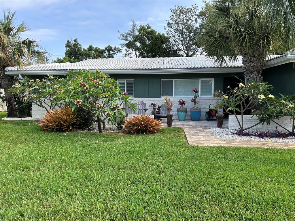 Photo of 2058 Nursery Road, Clearwater, FL 33764 (MLS # TB8484055)