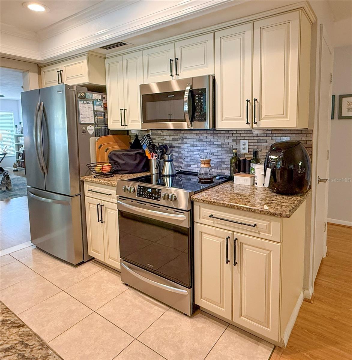 IMPERIAL PARK - Residential