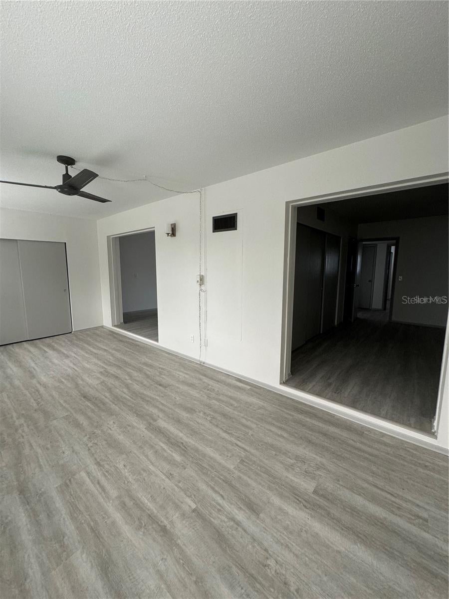 2072 AUSTRALIA WAY W 48