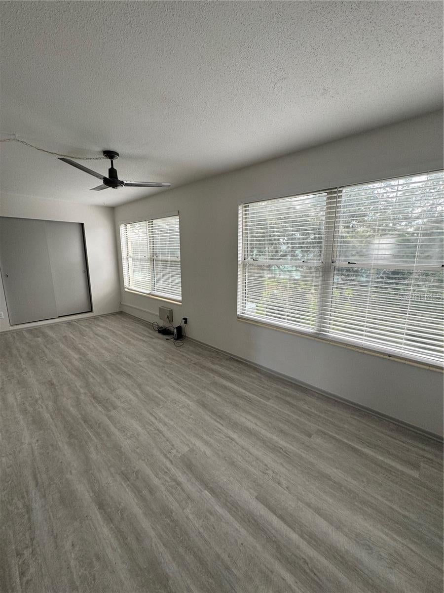 2072 AUSTRALIA WAY W 48