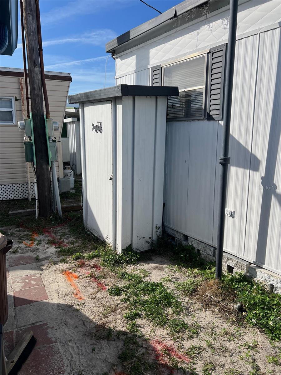 MIDWAY TRAILER COURT UNREC - Residential