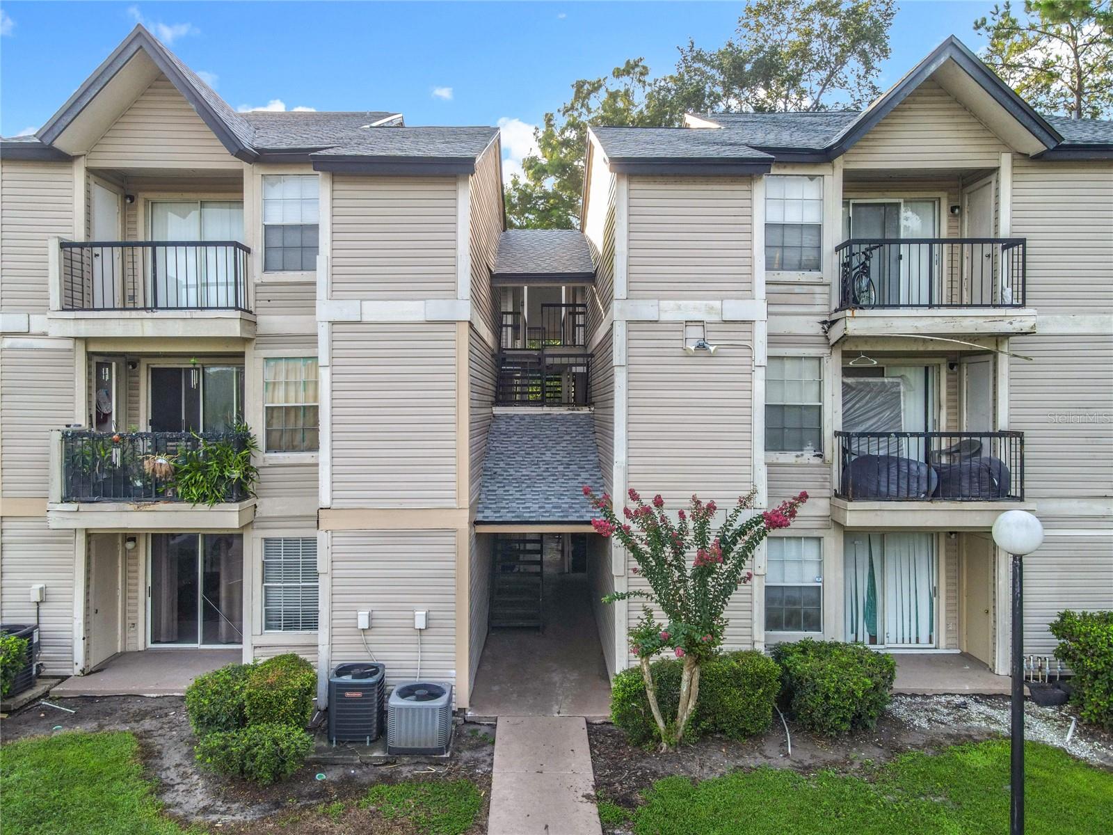 1932 LAKE ATRIUMS CIR 85