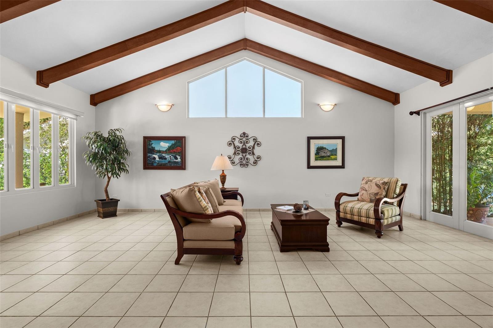 SABANERA DORADO - Residential