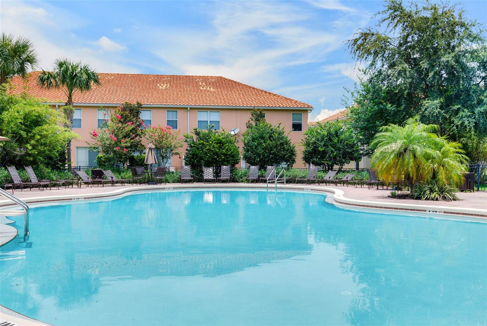 COMPASS BAY - Residential