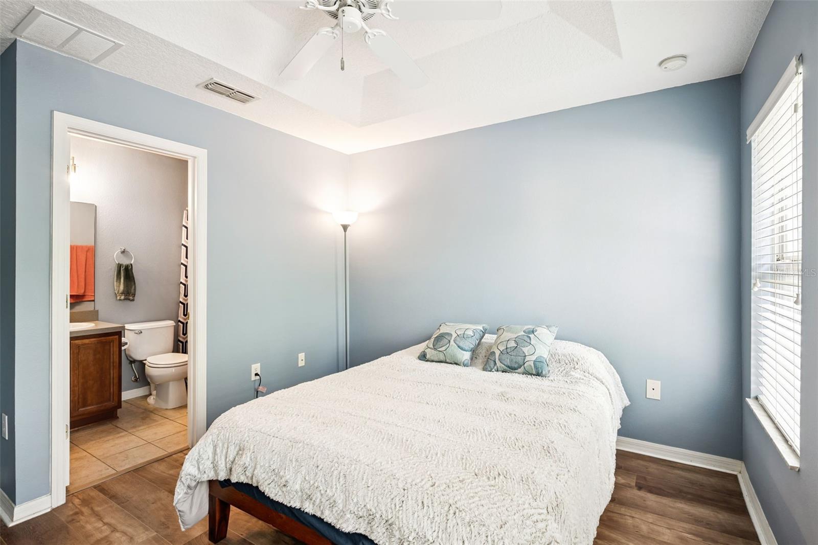 COMPASS BAY - Residential