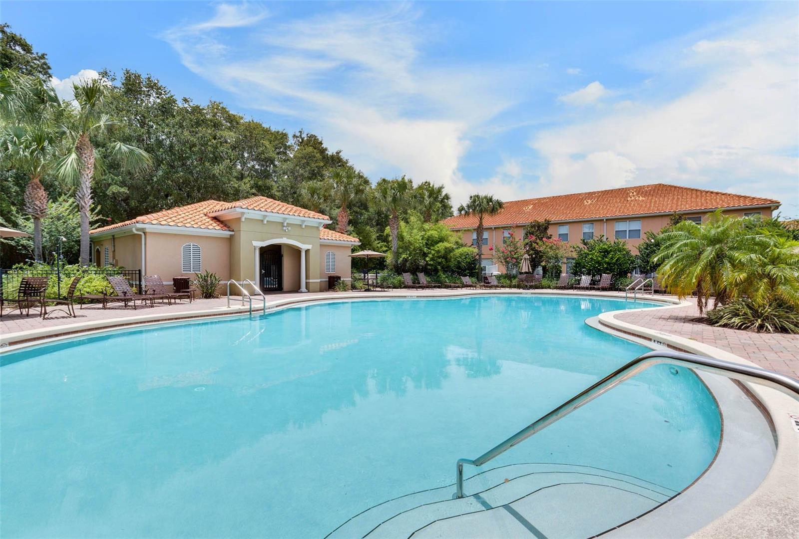 COMPASS BAY - Residential