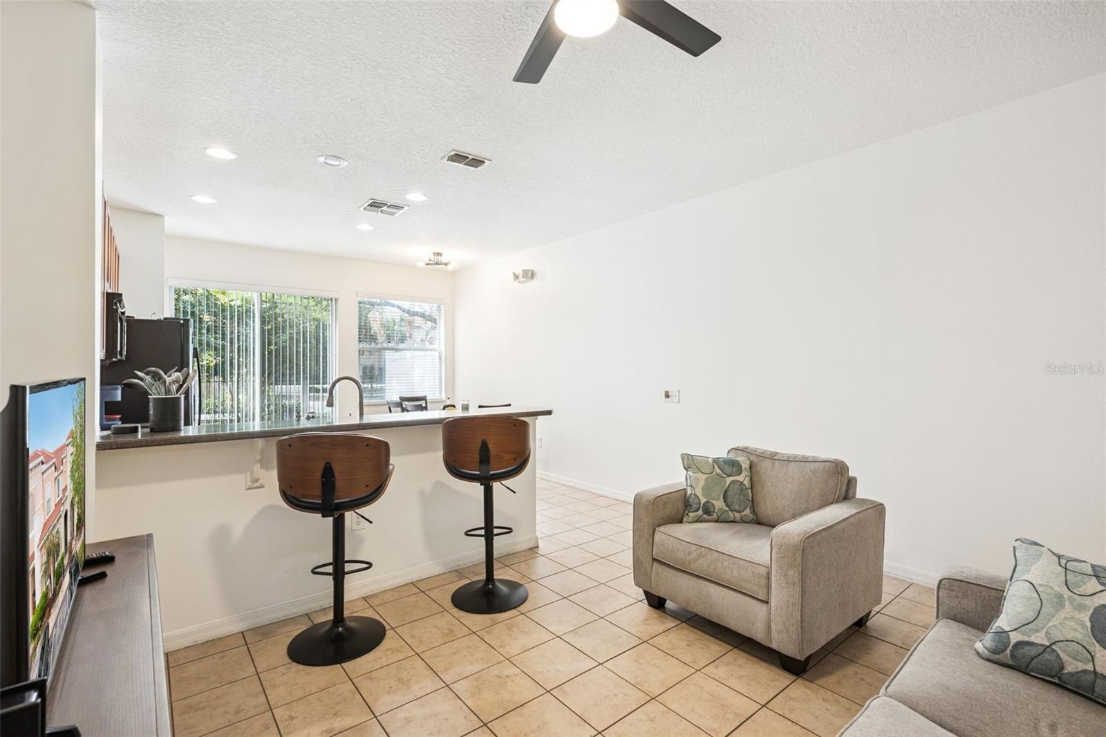 COMPASS BAY - Residential