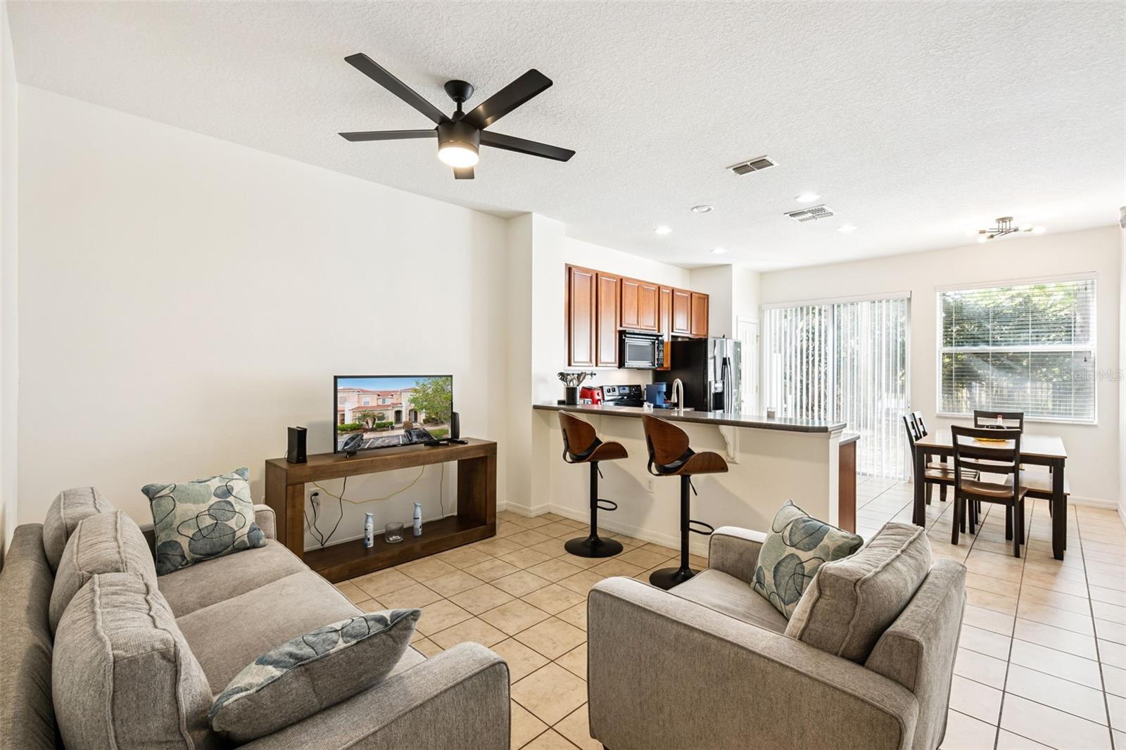 COMPASS BAY - Residential