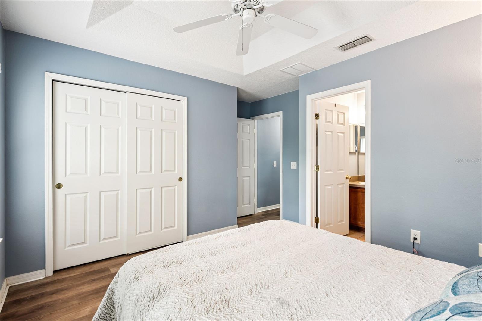 COMPASS BAY - Residential