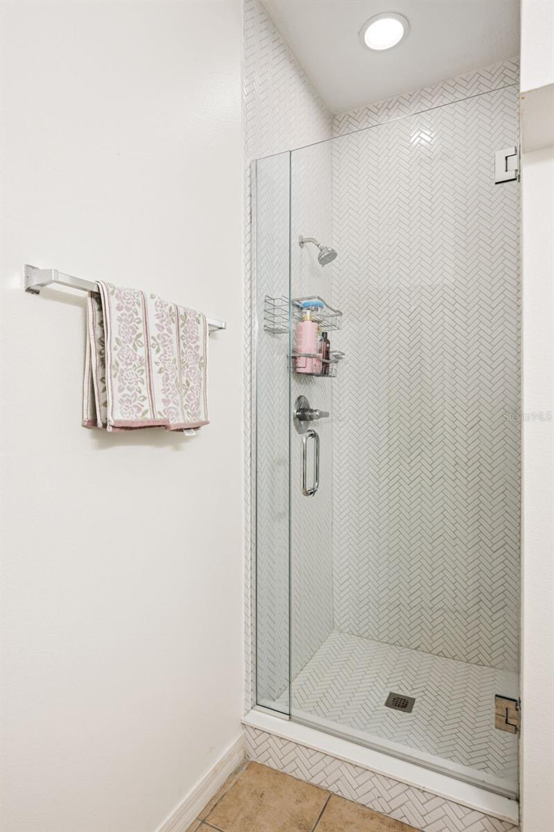 COMPASS BAY - Residential