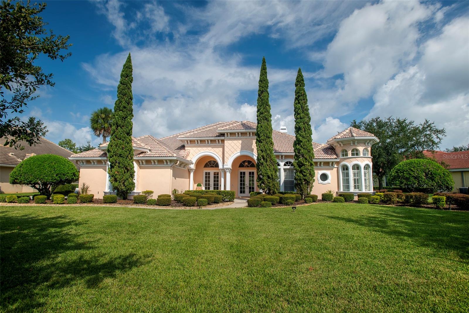 5212 SHORELINE CIRCLE