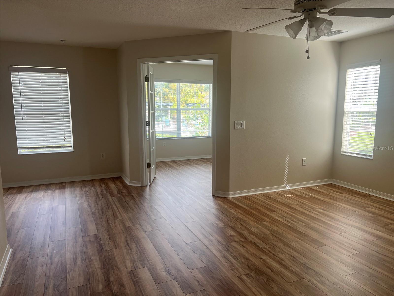 PRAIRIE LAKE RESERVE A B B2 E G - Residential Lease