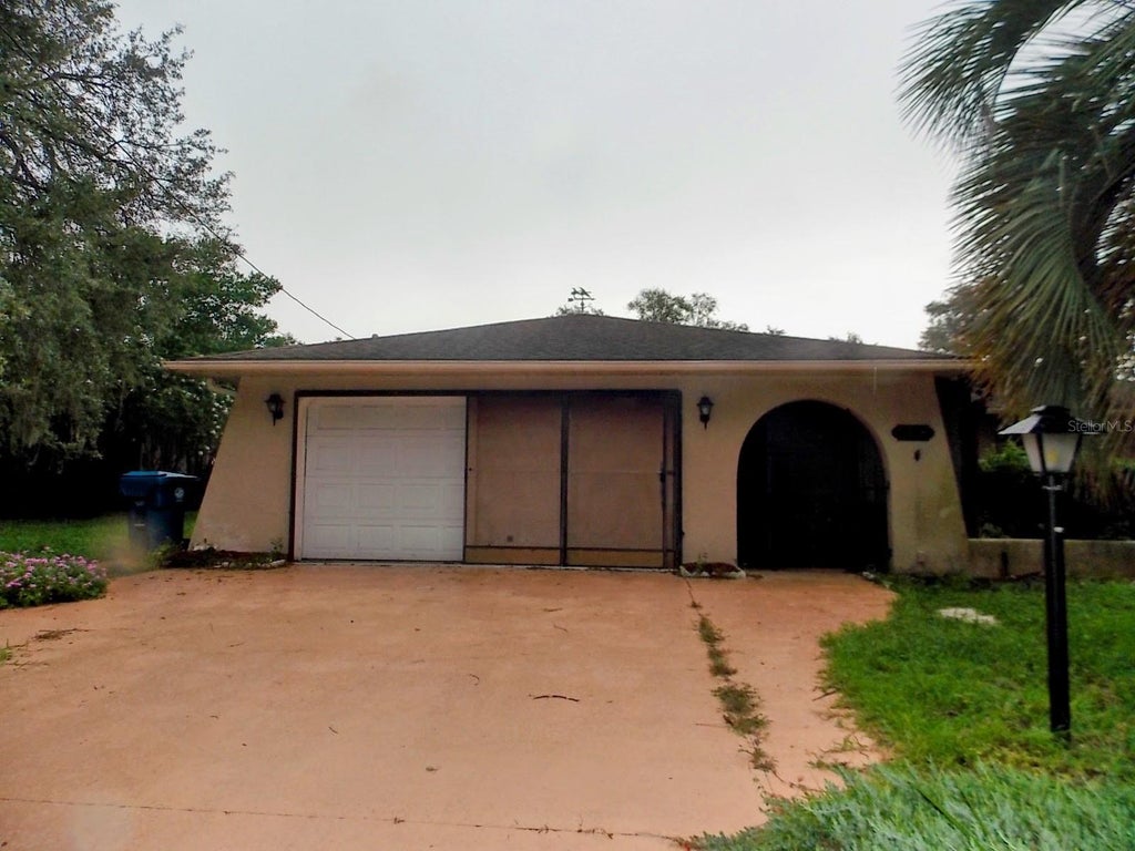 Photo of 2118 Laredo Avenue, Spring Hill, FL 34608 (MLS # TB8545124)