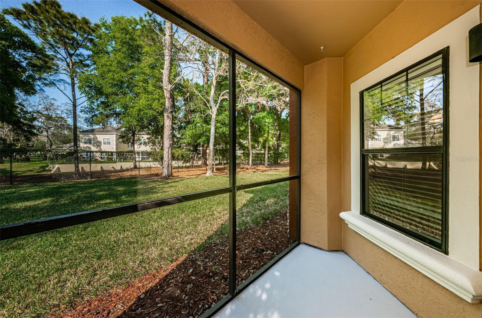 View PALM HARBOR, FL 34683 condo