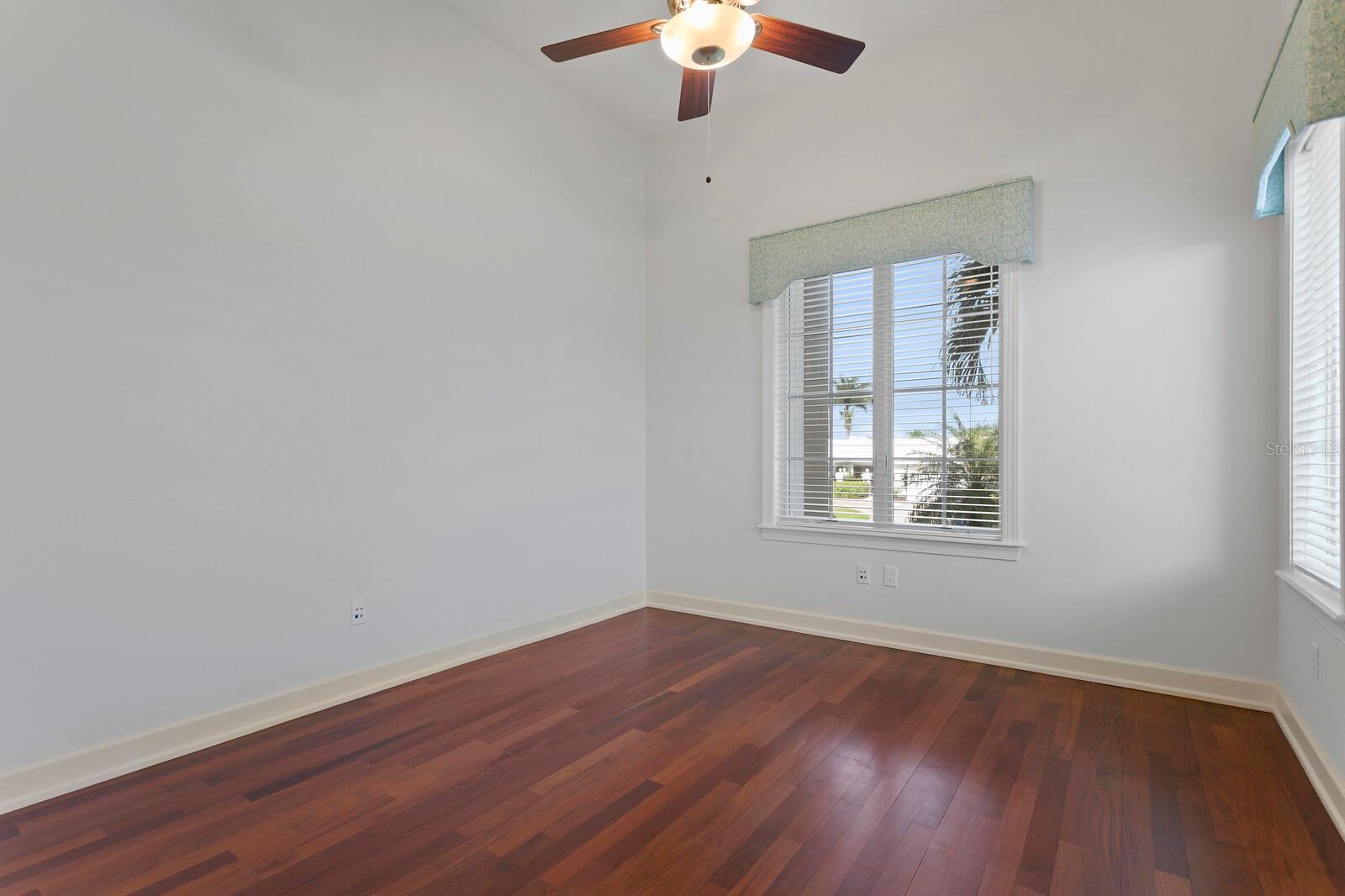 SOUTH CSWY ISLE YACHT CLUB 5TH ADD - Residential