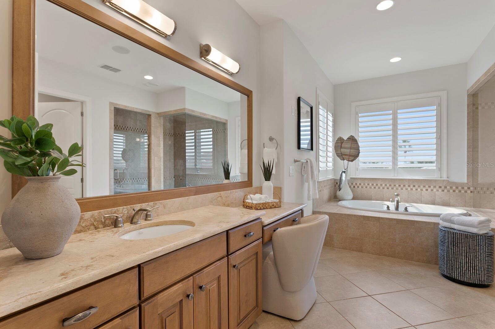 SOUTH CSWY ISLE YACHT CLUB 5TH ADD - Residential