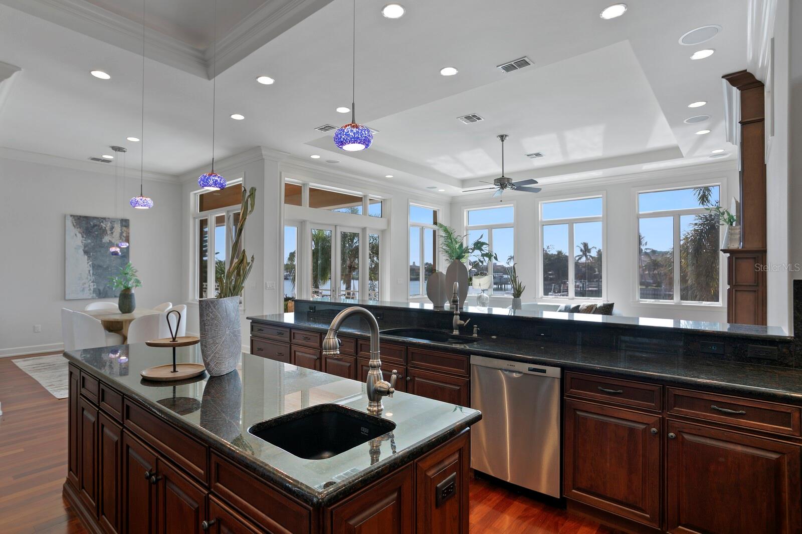 SOUTH CSWY ISLE YACHT CLUB 5TH ADD - Residential