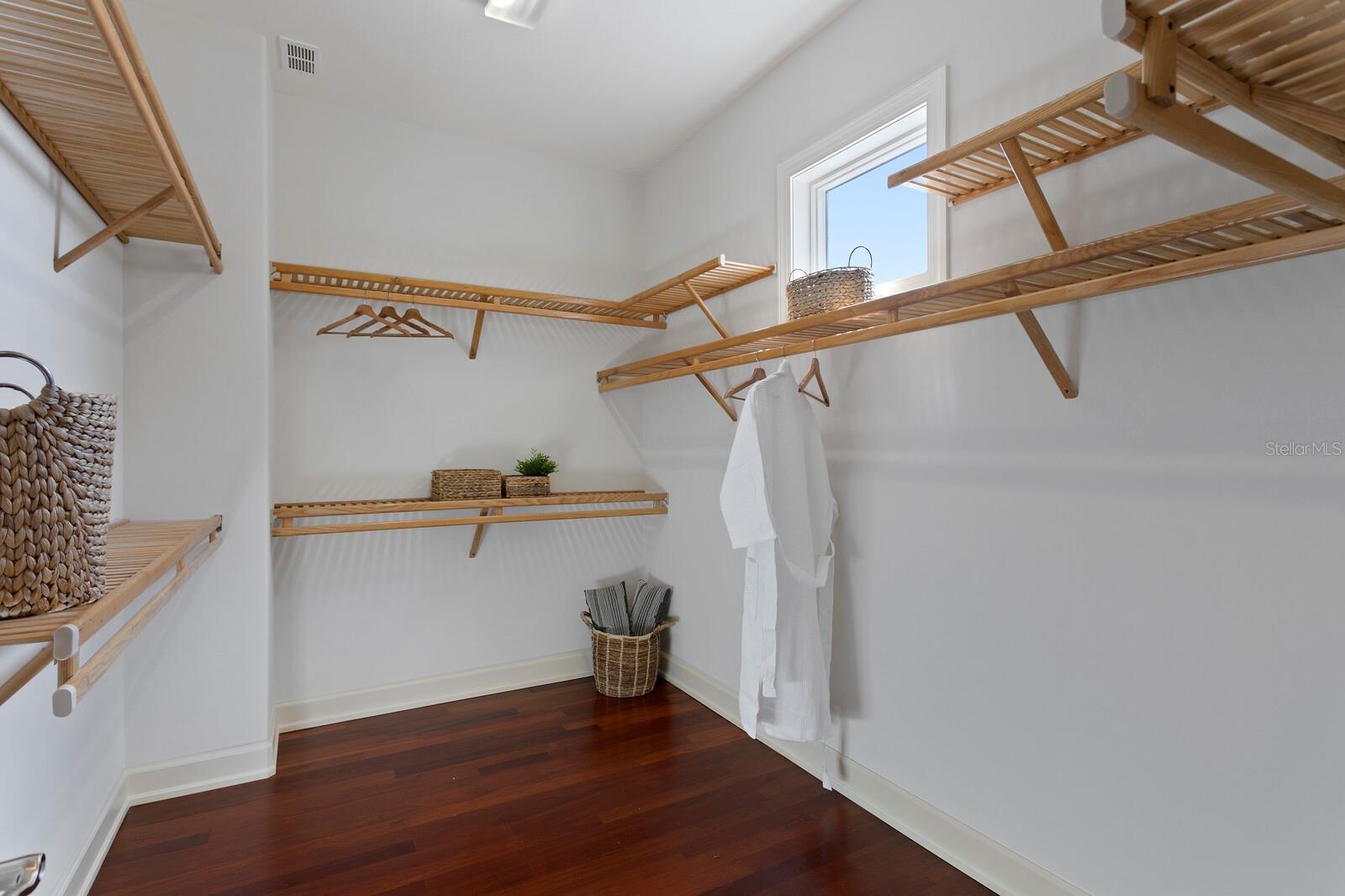 SOUTH CSWY ISLE YACHT CLUB 5TH ADD - Residential