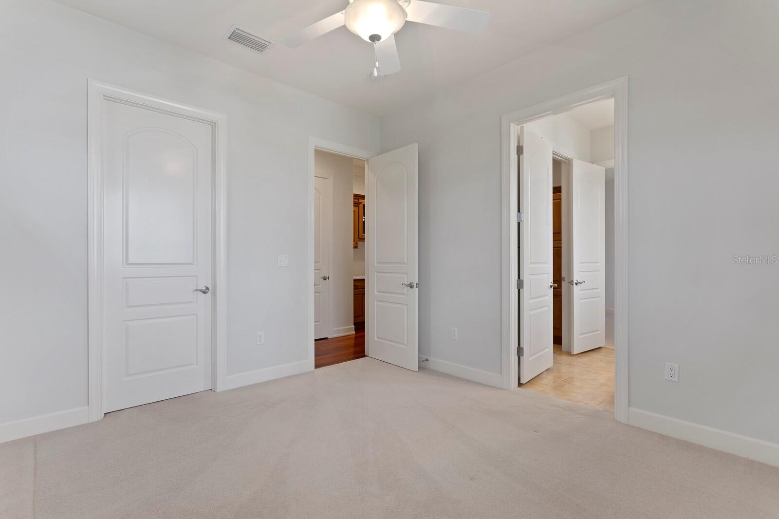 SOUTH CSWY ISLE YACHT CLUB 5TH ADD - Residential