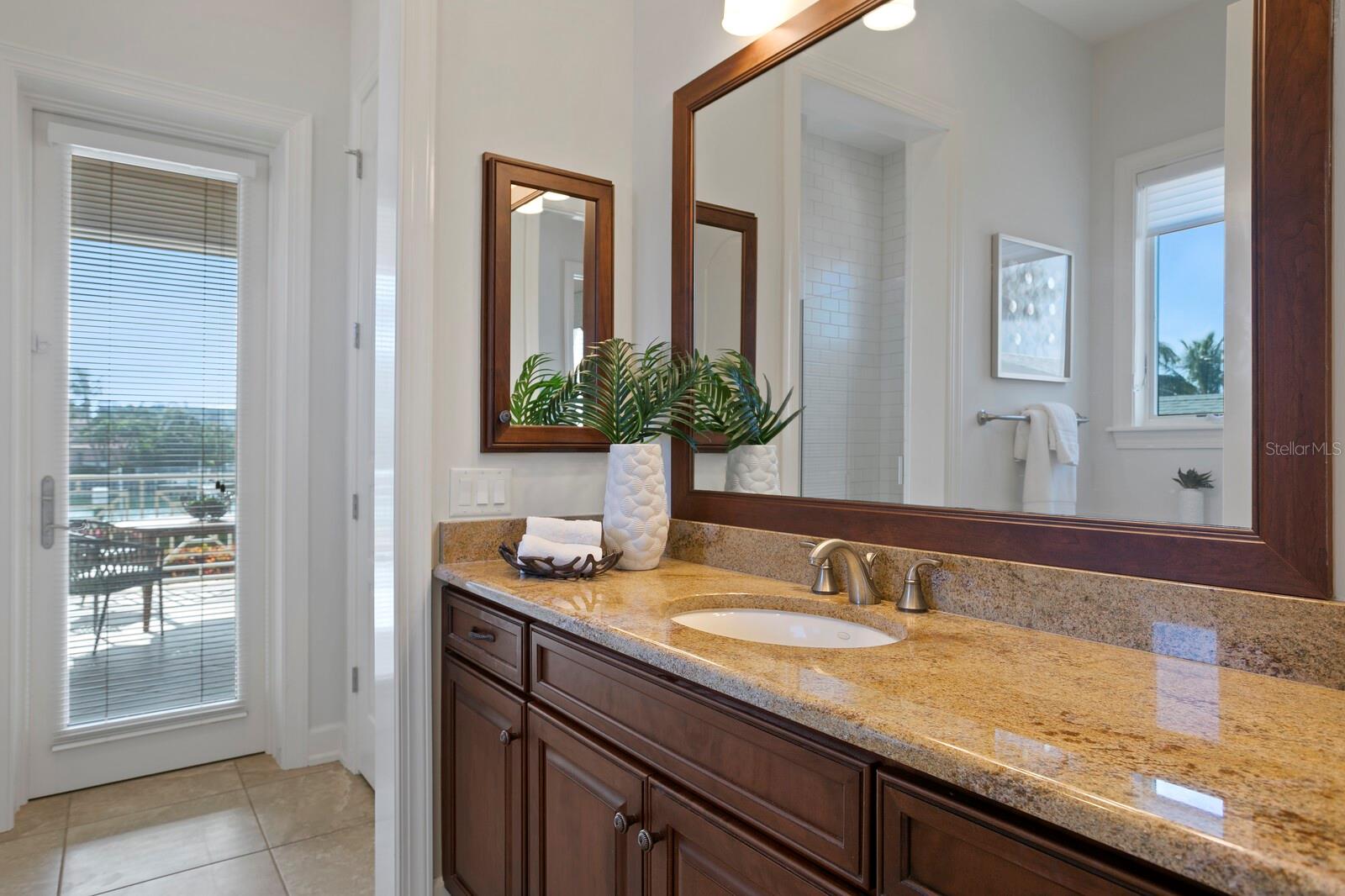 SOUTH CSWY ISLE YACHT CLUB 5TH ADD - Residential