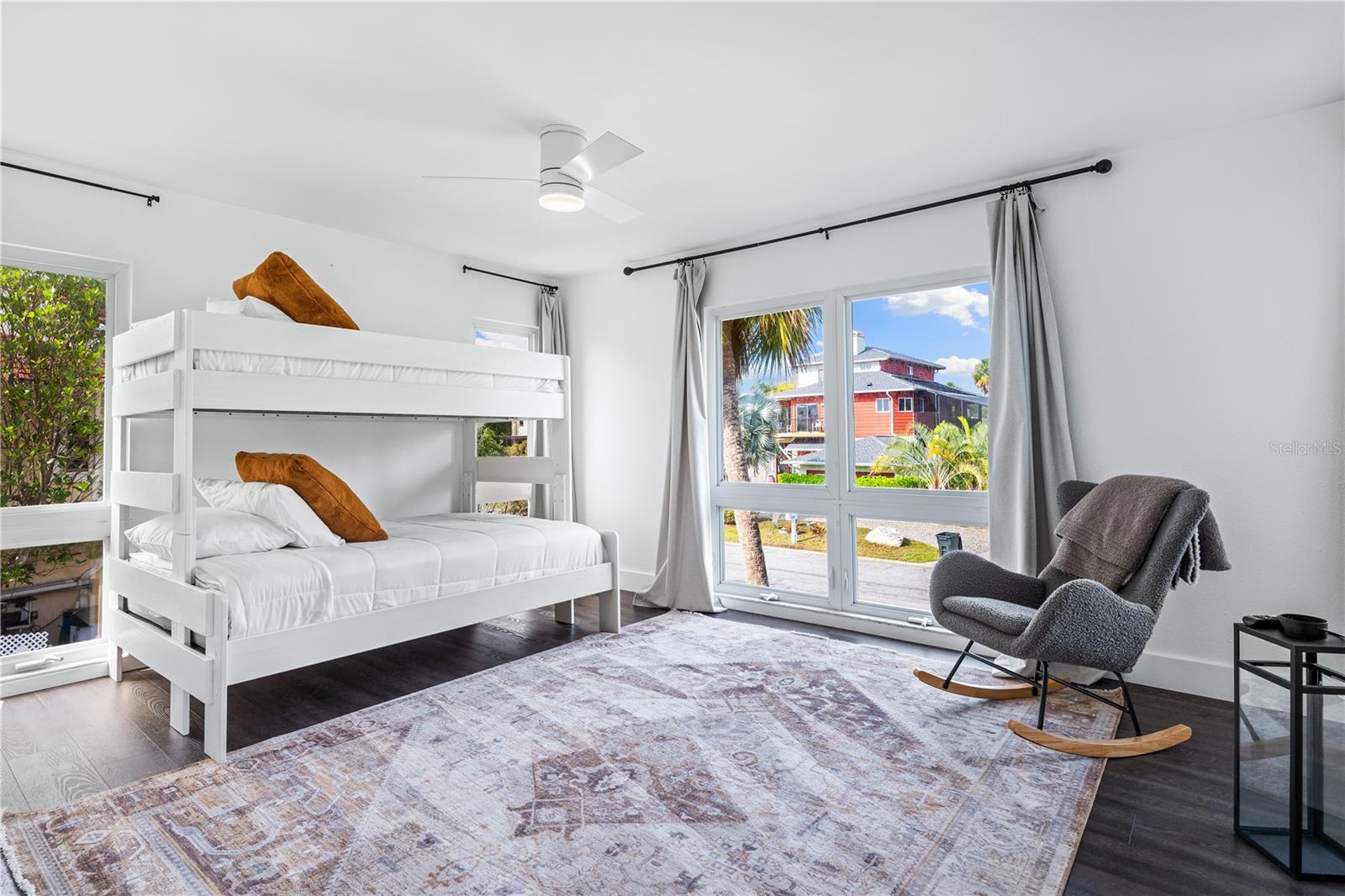 CONQUISTADOR BAYSIDE - Residential