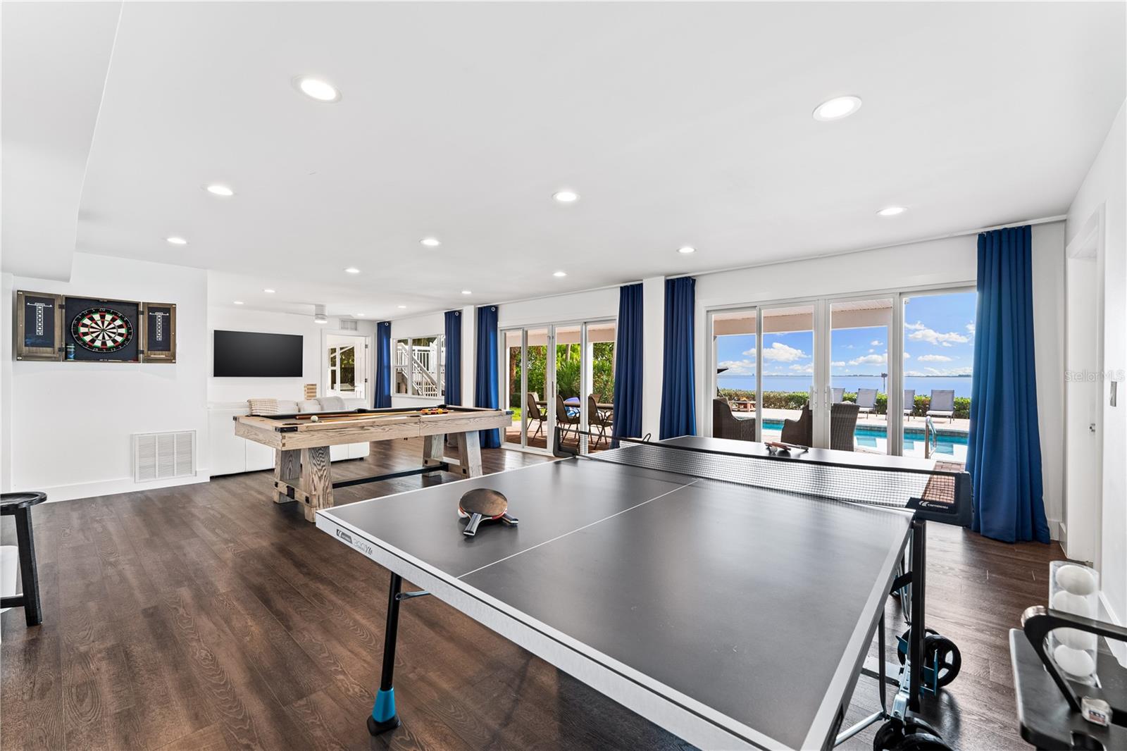 CONQUISTADOR BAYSIDE - Residential