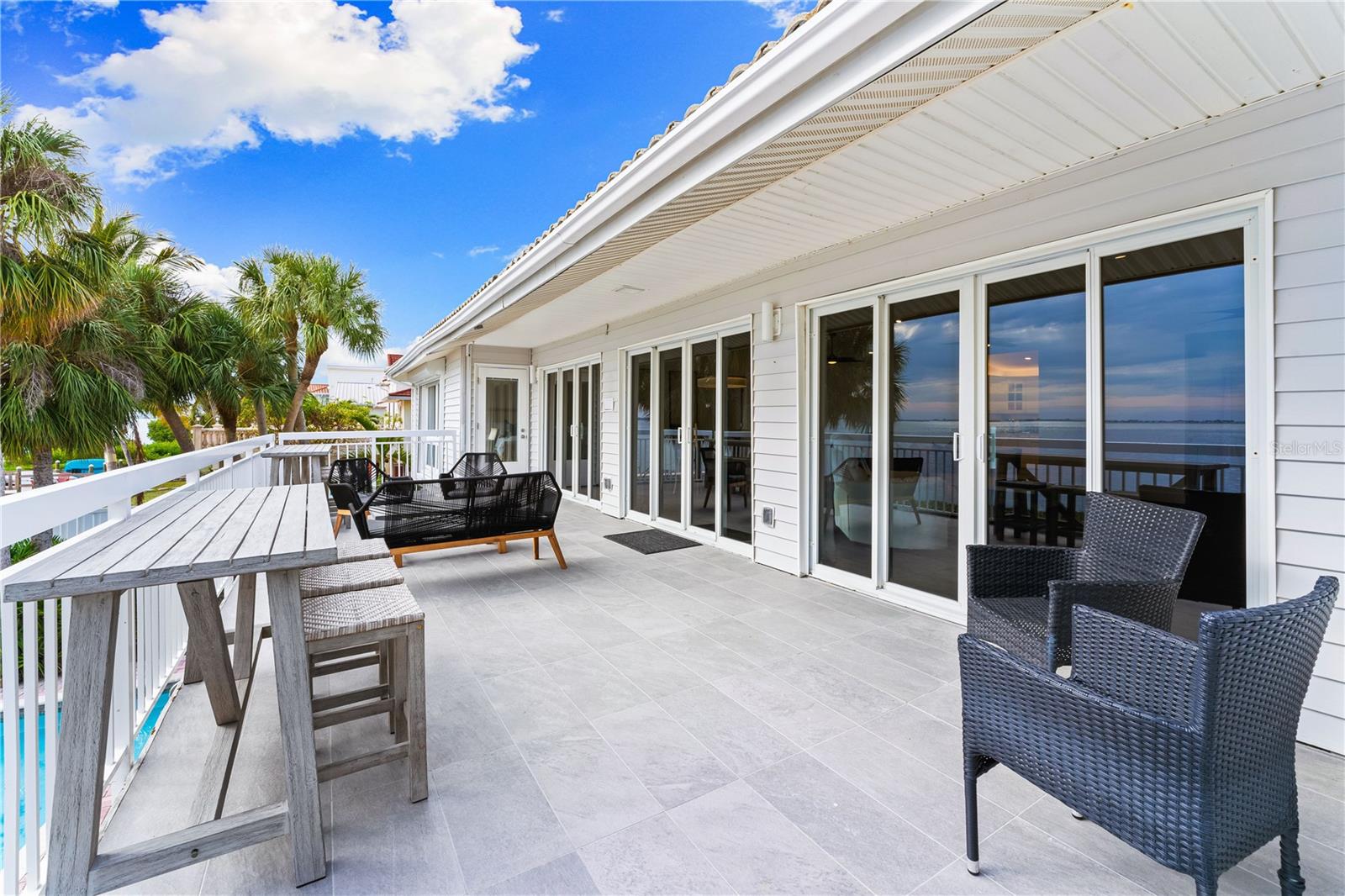 CONQUISTADOR BAYSIDE - Residential