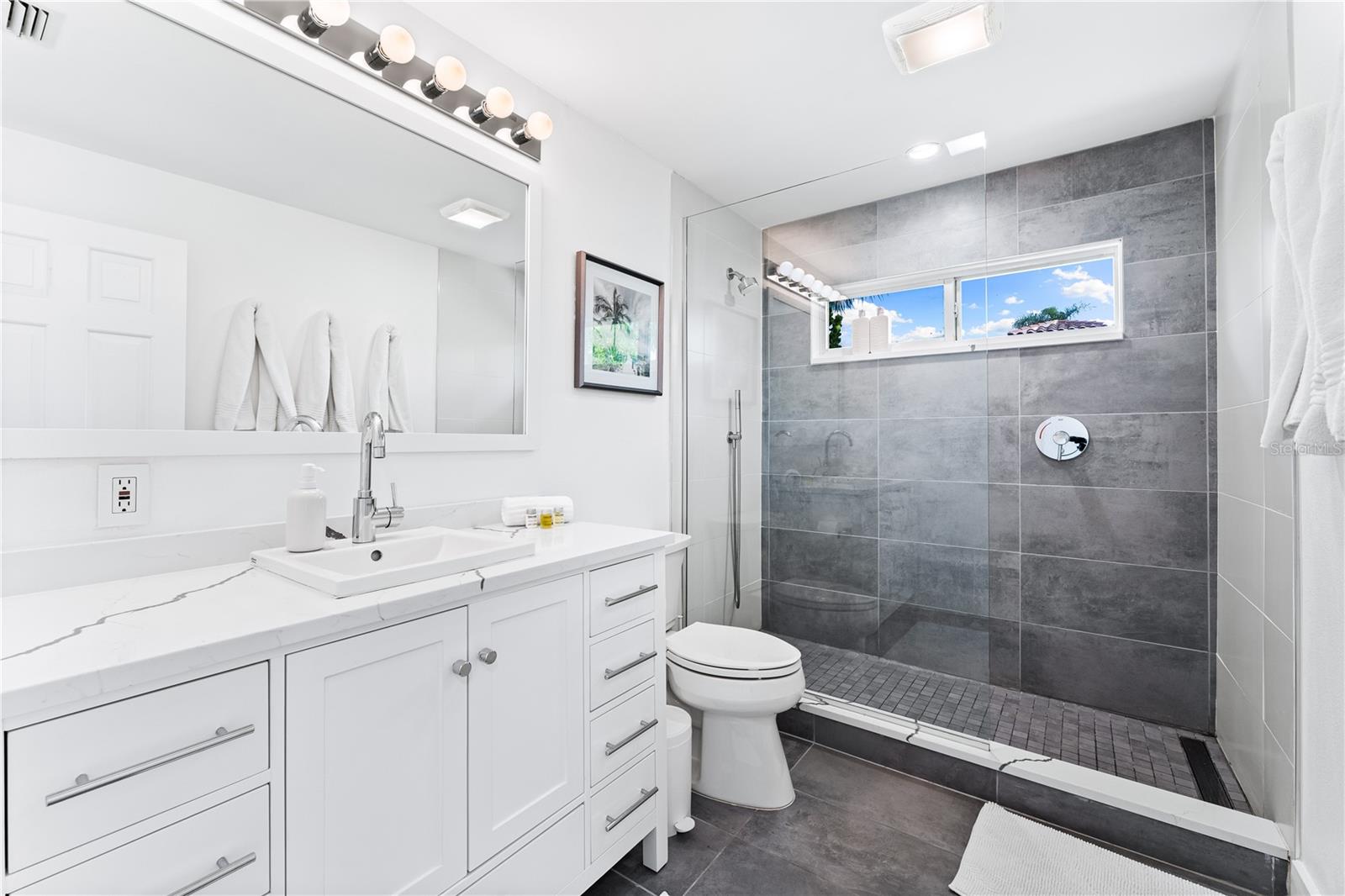 CONQUISTADOR BAYSIDE - Residential